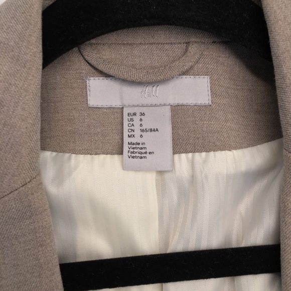 Women’s beige blazer - Picture 5 of 5